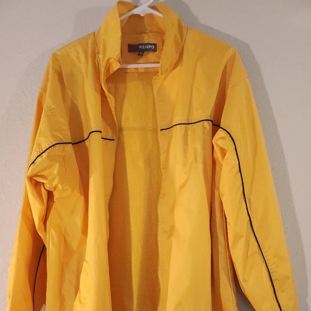 BRIGHT YELLOW WINDBREAKER MEDIUM VINTAGE RARE A MUST HAVE - Picture 1 of 15
